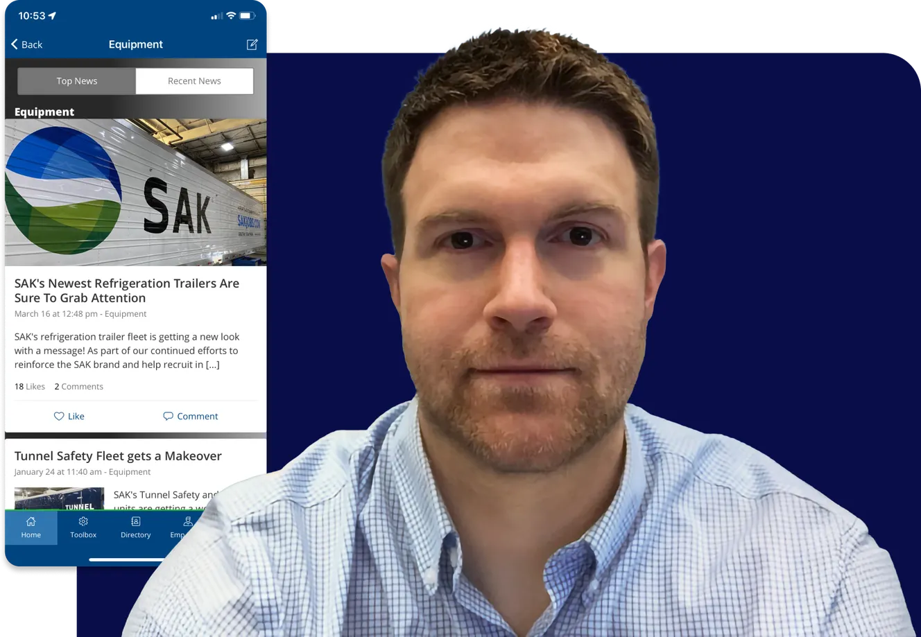 Man in a checkered shirt in front of a digital background displaying a mobile app with news about SAK's refrigeration trailers.