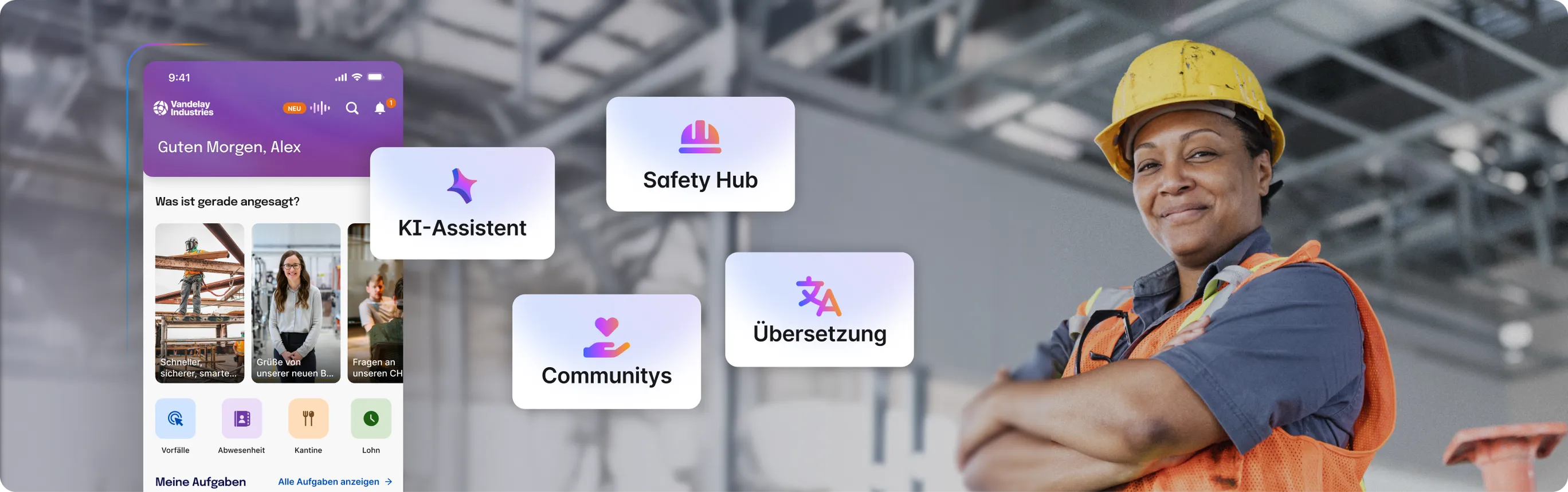 Bauarbeiterin in Schutzkleidung steht selbstbewusst in einer Industriehalle.