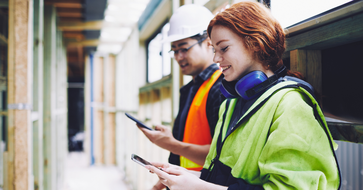 Alle Mitarbeiter*innen erreichen? Die wichtigsten 8 Kanäle und Formate