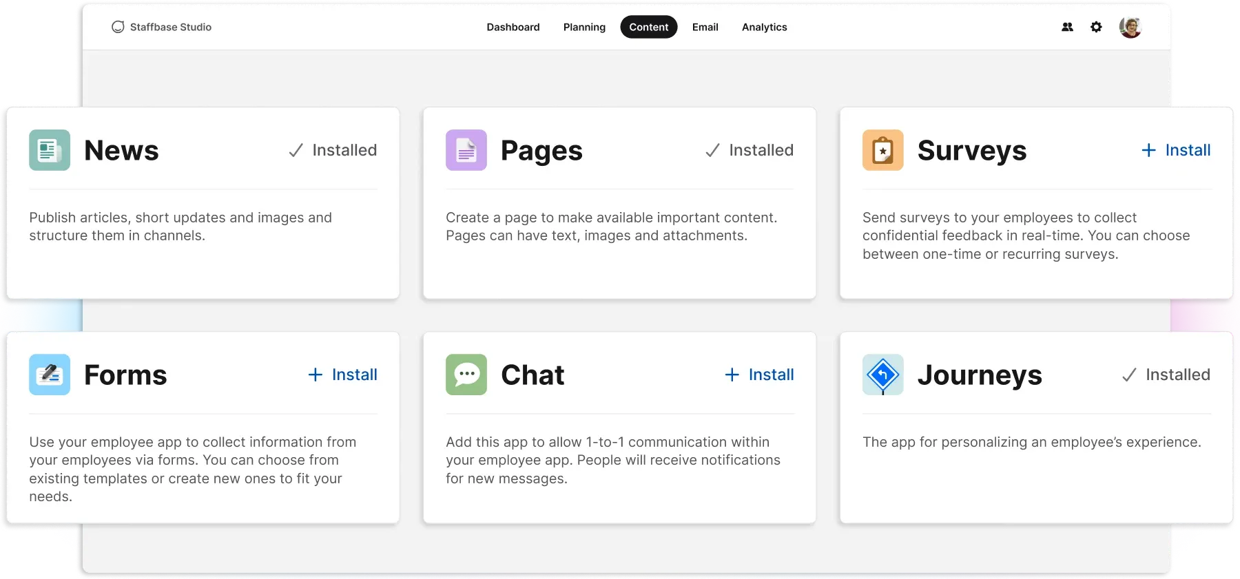Dashboard interface displaying six modules: News, Pages, Surveys, Forms, Chat, and Journey, with installation status indicated.