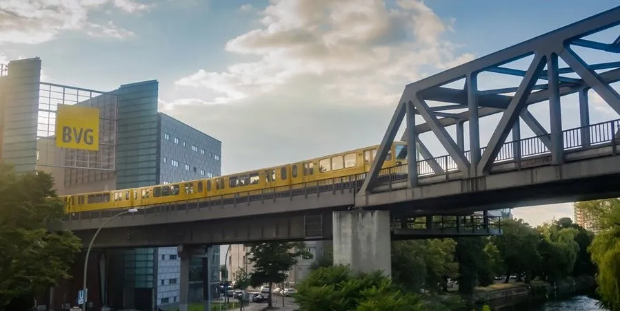 Die BVG informiert alle Mitarbeiter mit einem mobilen Intranet